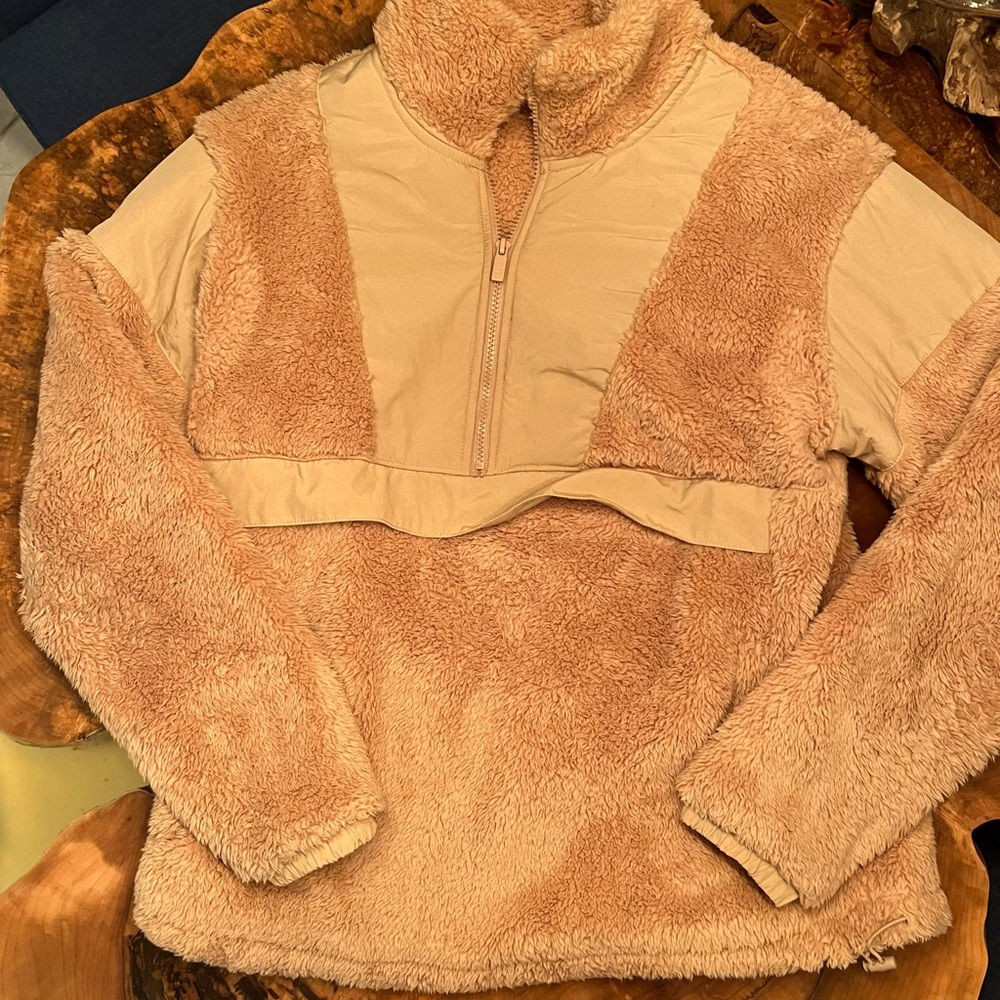 Pink by Victoria’s Secret Size M Camel Pull Over